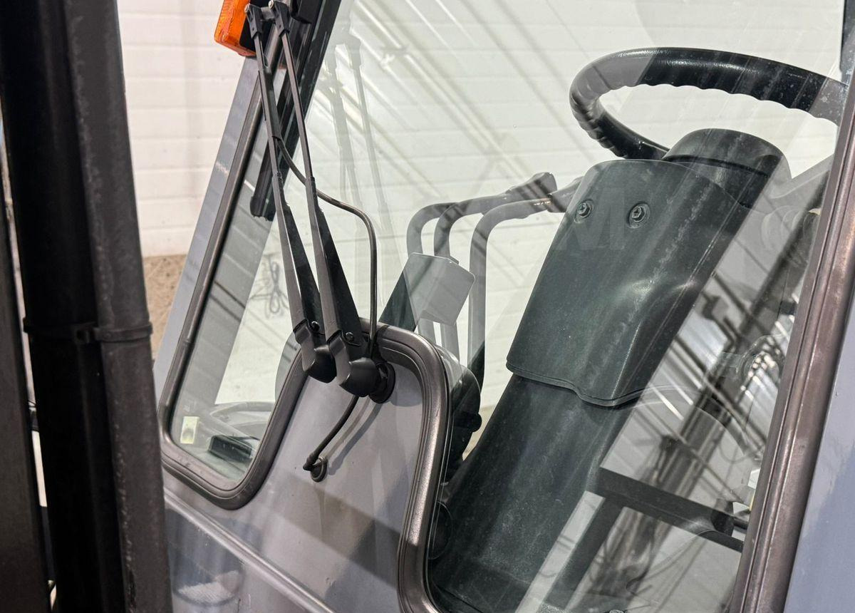 Вилочный погрузчик Unicarriers FGE15T5: фото 6