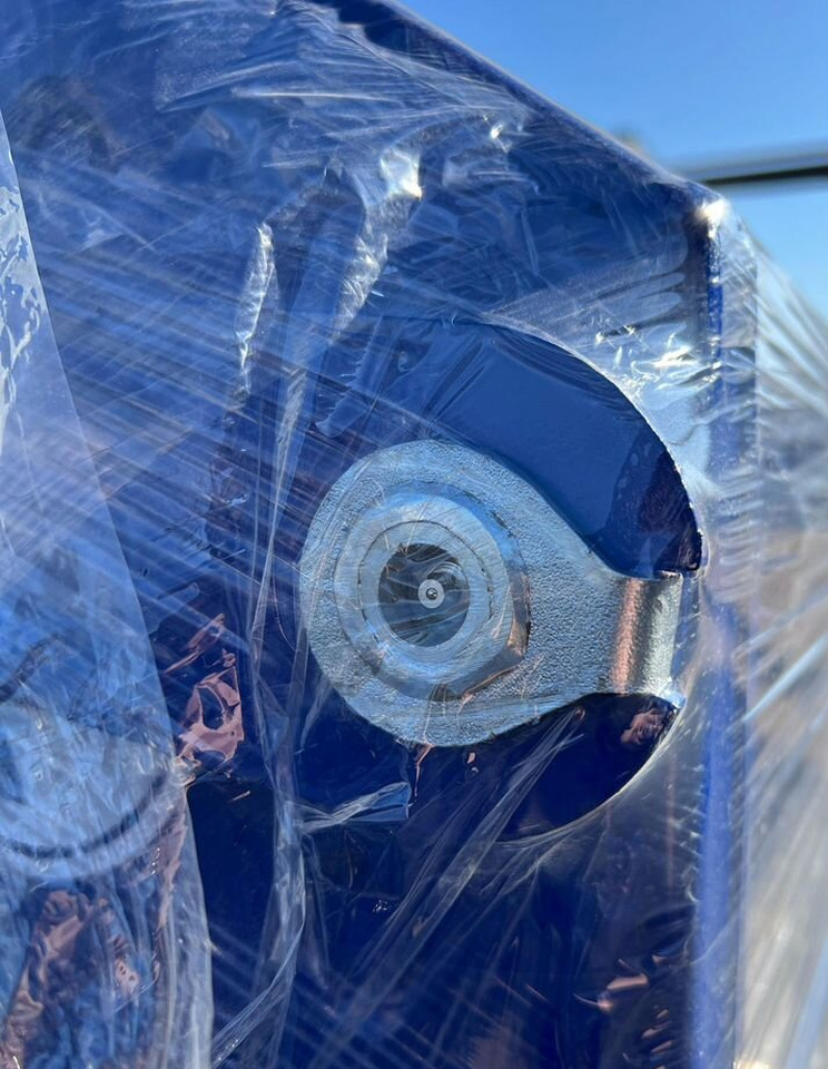 Агромаш-комплект ПКУ-0.8 - Фронтальный погрузчик для трактора: фото 5 Агромаш-комплект ПКУ-0.8 - Фронтальный погрузчик для трактора: фото 5