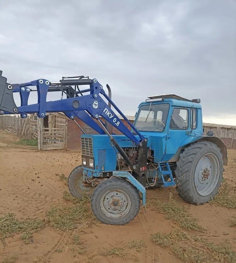 Агромаш-комплект ПКУ-0.8 - Фронтальный погрузчик для трактора: фото 2 Агромаш-комплект ПКУ-0.8 - Фронтальный погрузчик для трактора: фото 2