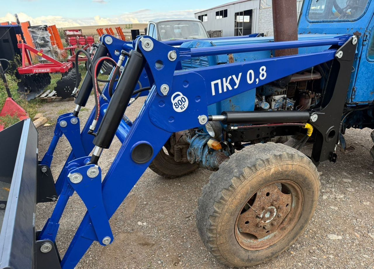 Агромаш-комплект ПКУ-0.8 - Фронтальный погрузчик для трактора: фото 1 Агромаш-комплект ПКУ-0.8 - Фронтальный погрузчик для трактора: фото 1