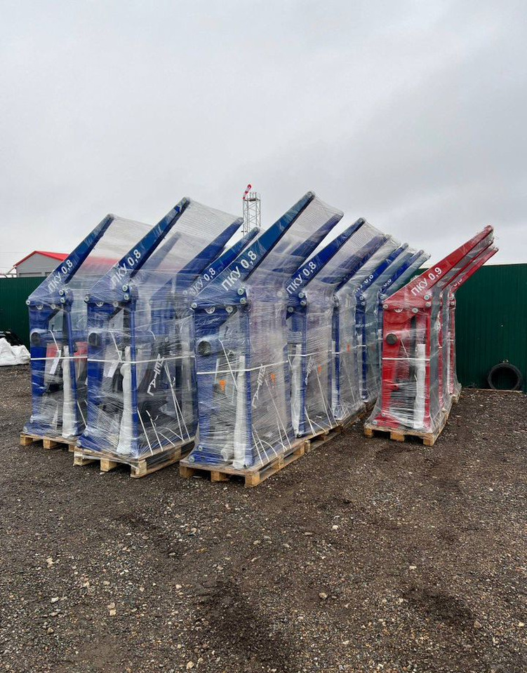 Агромаш-комплект ПКУ-0.8 - Фронтальный погрузчик для трактора: фото 3 Агромаш-комплект ПКУ-0.8 - Фронтальный погрузчик для трактора: фото 3