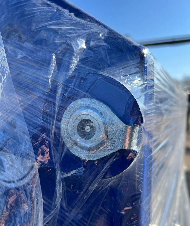 Агромаш-комплект ПКУ-0.8 - Фронтальный погрузчик для трактора: фото 4 Агромаш-комплект ПКУ-0.8 - Фронтальный погрузчик для трактора: фото 4