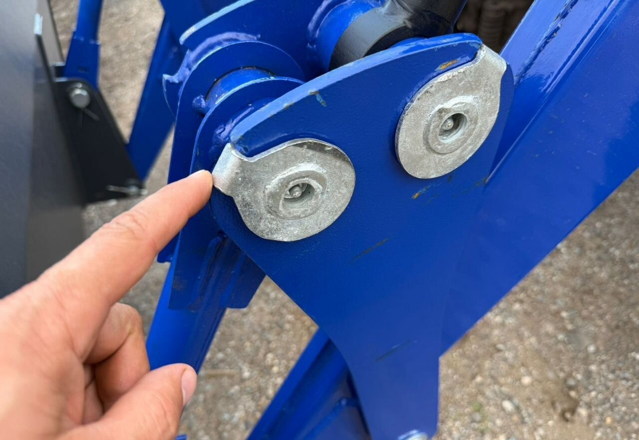 Агромаш-комплект ПКУ-0.8 - Фронтальный погрузчик для трактора: фото 5 Агромаш-комплект ПКУ-0.8 - Фронтальный погрузчик для трактора: фото 5