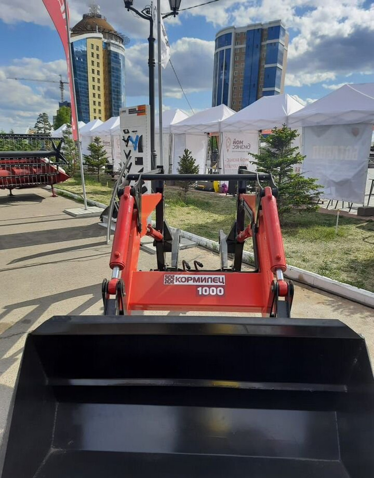 Кормилец 1000 - Фронтальный погрузчик для трактора: фото 4 Кормилец 1000 - Фронтальный погрузчик для трактора: фото 4