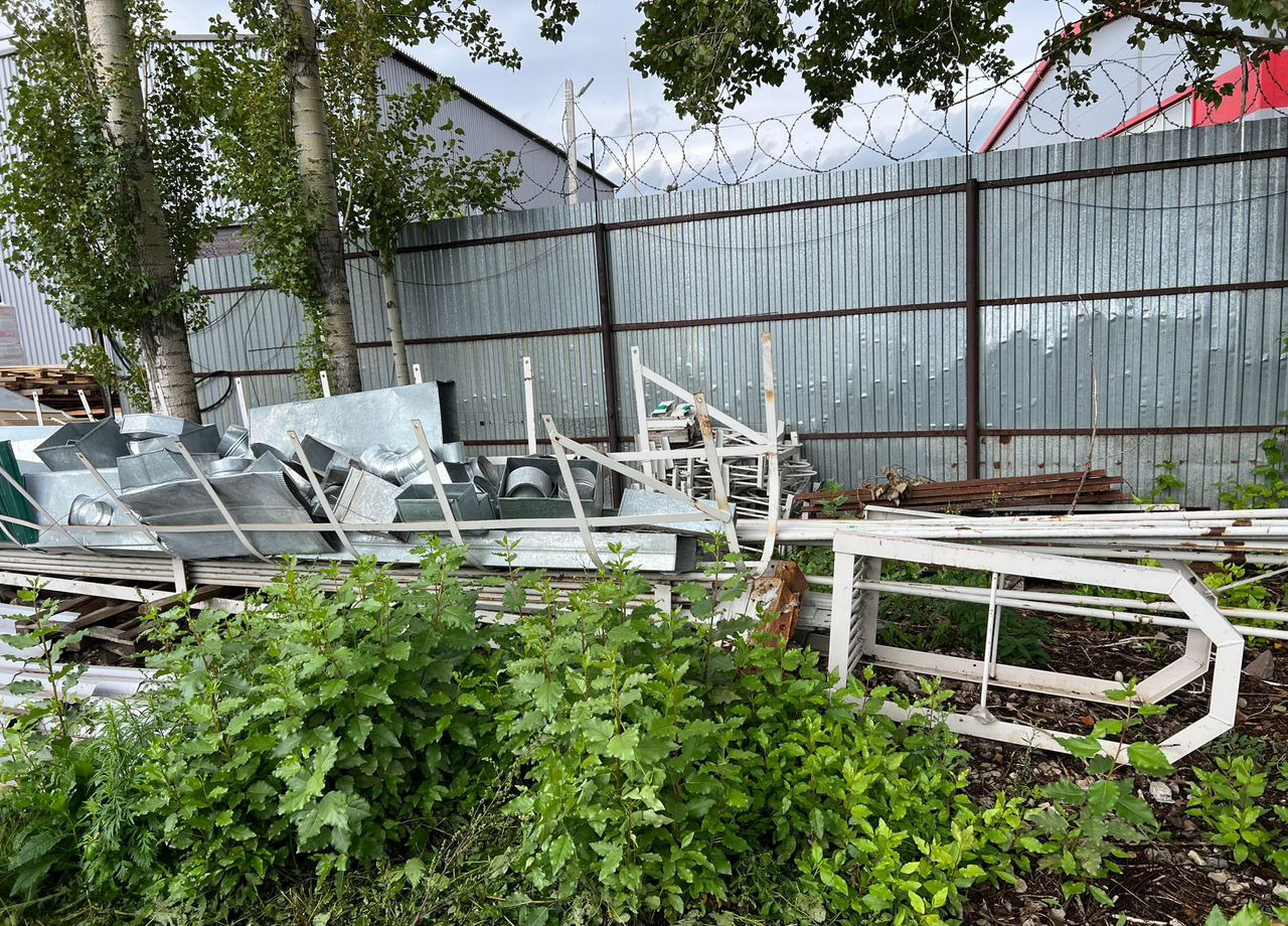 Противопожарное ограждение кровли - Инструмент/ Оборудование: фото 1 Противопожарное ограждение кровли - Инструмент/ Оборудование: фото 1