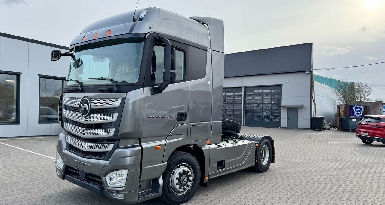 ВАЛДАЙ 45 - Тягач: фото 1 ВАЛДАЙ 45 - Тягач: фото 1