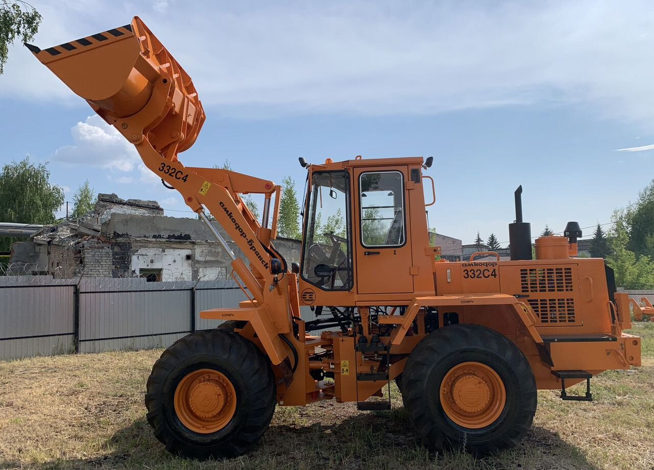 Амкодор 332С4 - Фронтальный погрузчик: фото 2 Амкодор 332С4 - Фронтальный погрузчик: фото 2