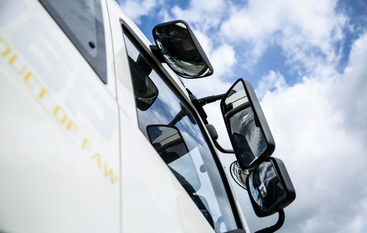 Новый Бортовой грузовик/ Платформа, Автоманипулятор FAW 3250: фото 31