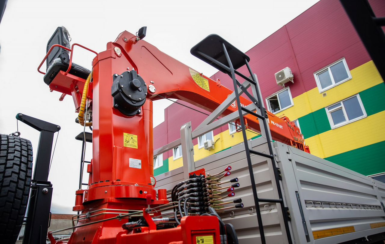 Новый Бортовой грузовик/ Платформа, Автоманипулятор FAW 3250: фото 13