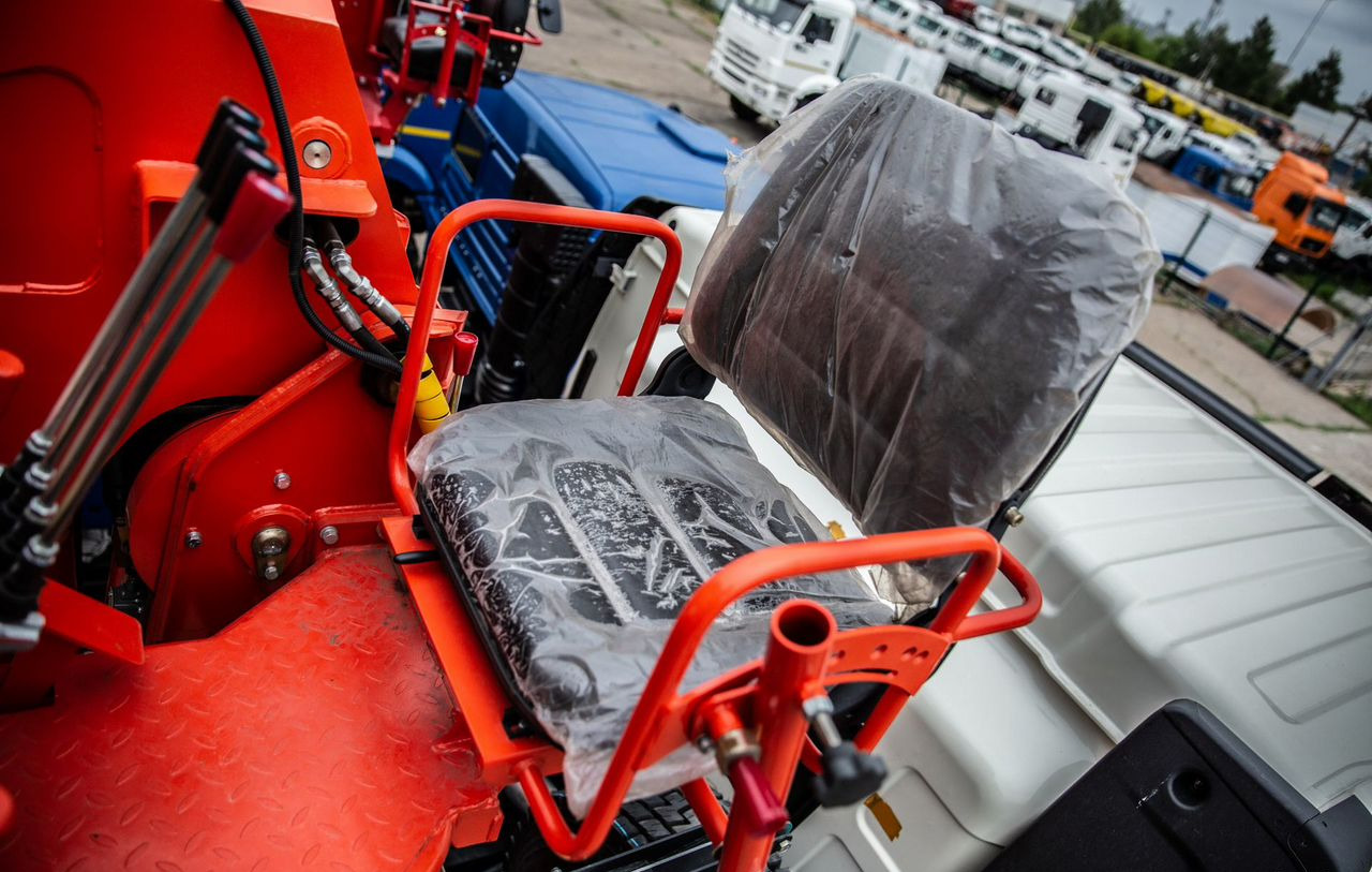 Новый Бортовой грузовик/ Платформа, Автоманипулятор FAW 3250: фото 15