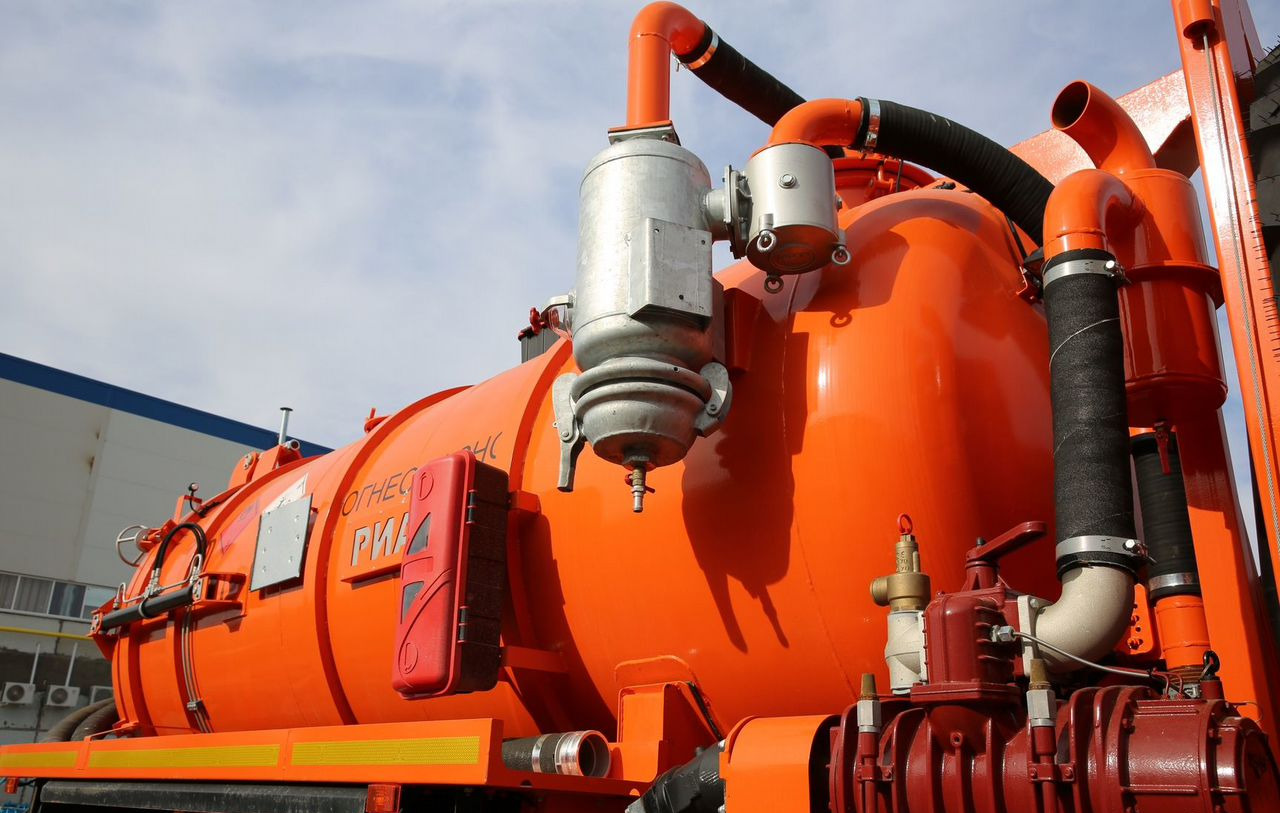 Новый Ассенизатор, илосос КАМАЗ 43118: фото 19