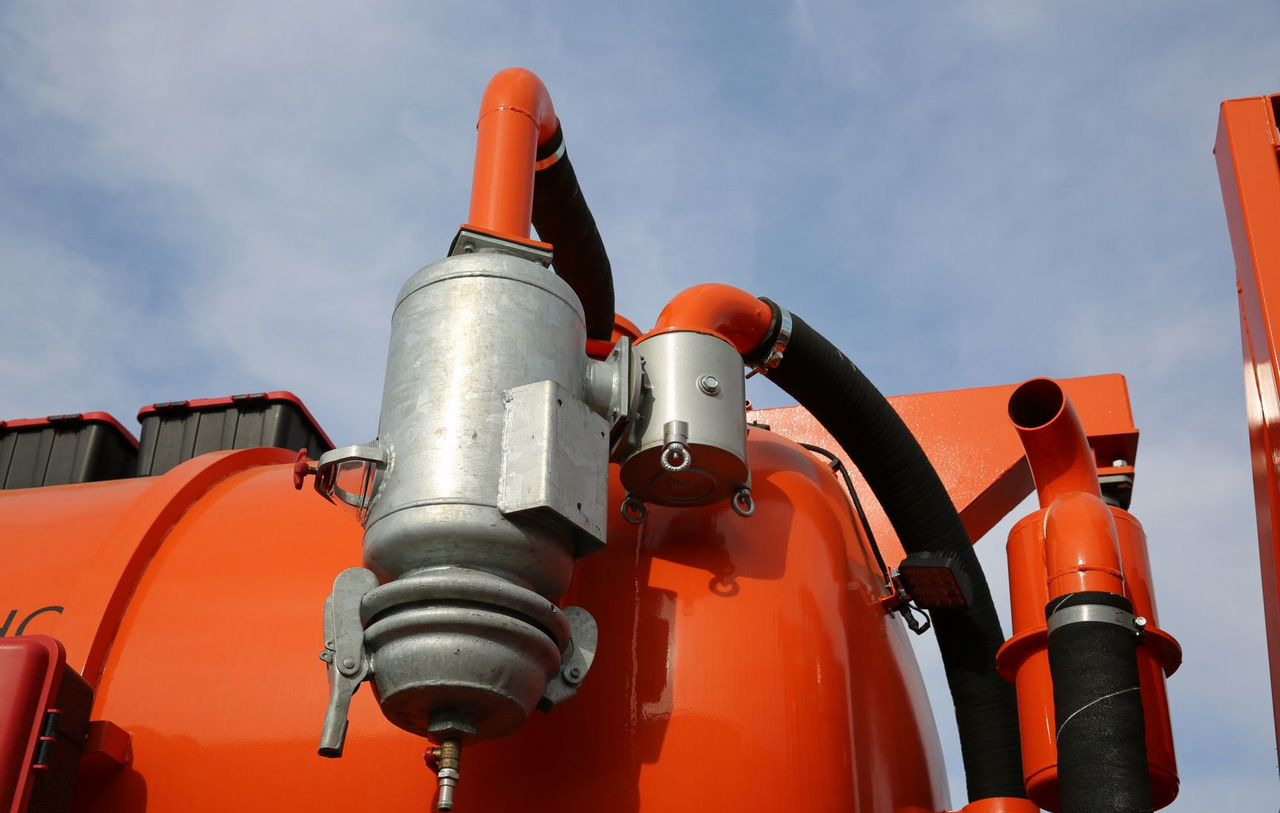 Новый Ассенизатор, илосос КАМАЗ 43118: фото 8