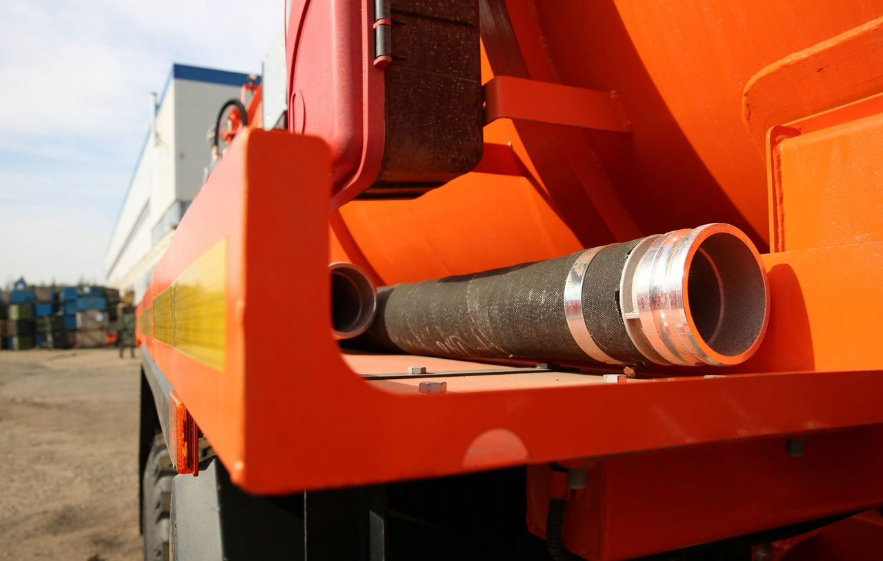 Новый Ассенизатор, илосос КАМАЗ 43118: фото 18