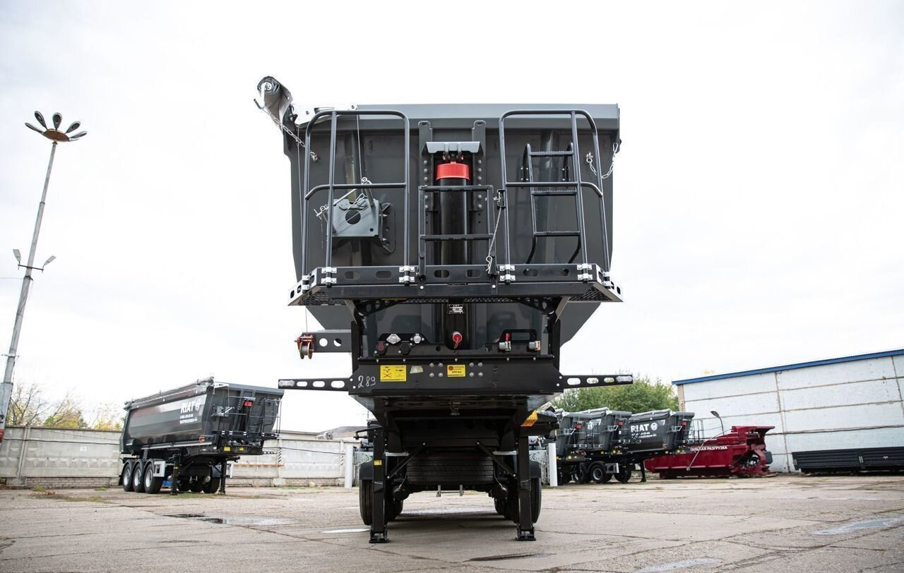 Новый Самосвальный полуприцеп РИАТ 924900-33H2: фото 10 Новый Самосвальный полуприцеп РИАТ 924900-33H2: фото 10