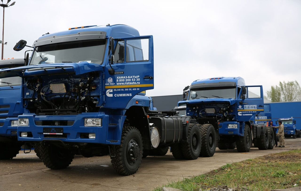 КАМАЗ 65225 - Тягач: фото 2 КАМАЗ 65225 - Тягач: фото 2