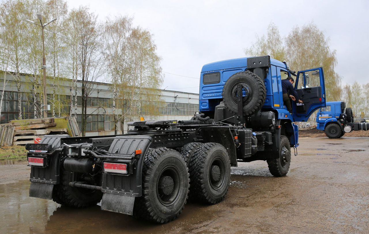 КАМАЗ 65225 - Тягач: фото 4 КАМАЗ 65225 - Тягач: фото 4