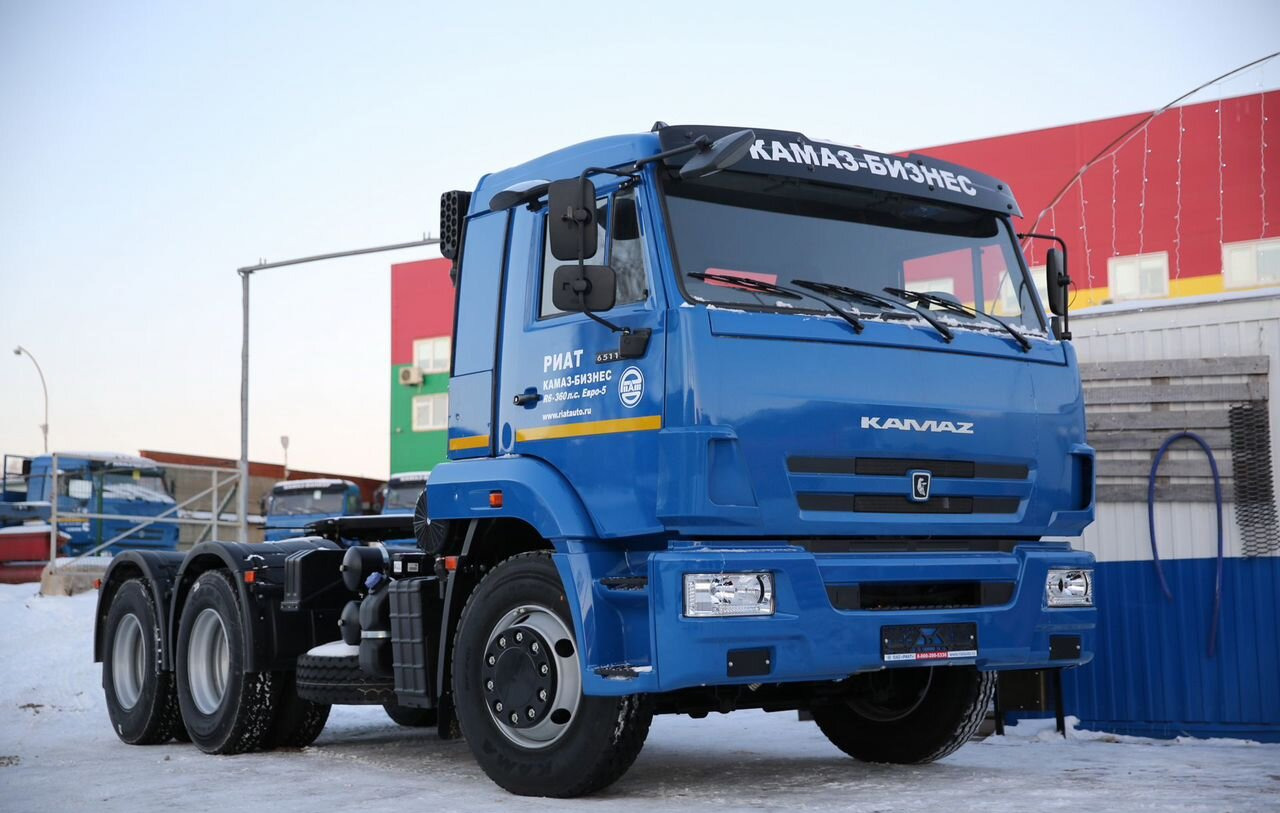 РИАТ 651103 - Тягач: фото 1 РИАТ 651103 - Тягач: фото 1