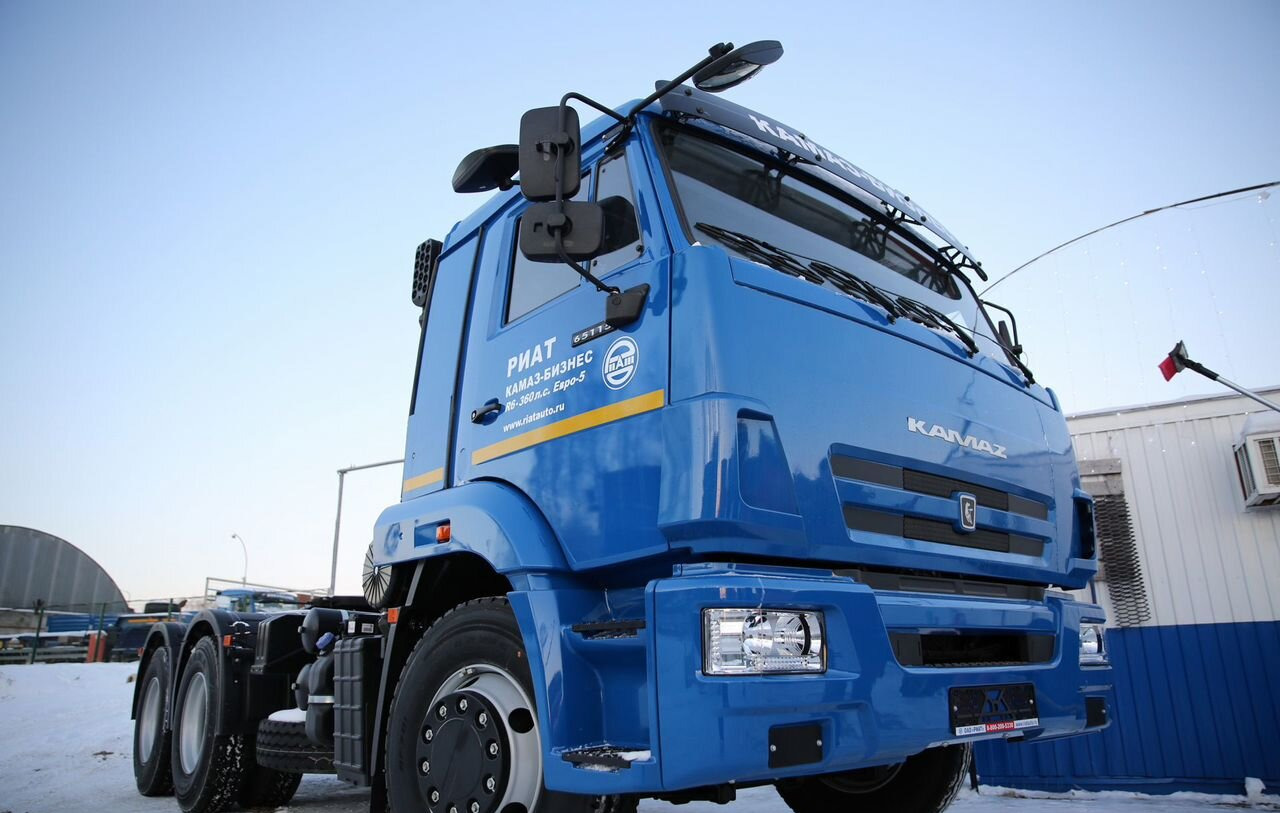 РИАТ 651103 - Тягач: фото 5 РИАТ 651103 - Тягач: фото 5