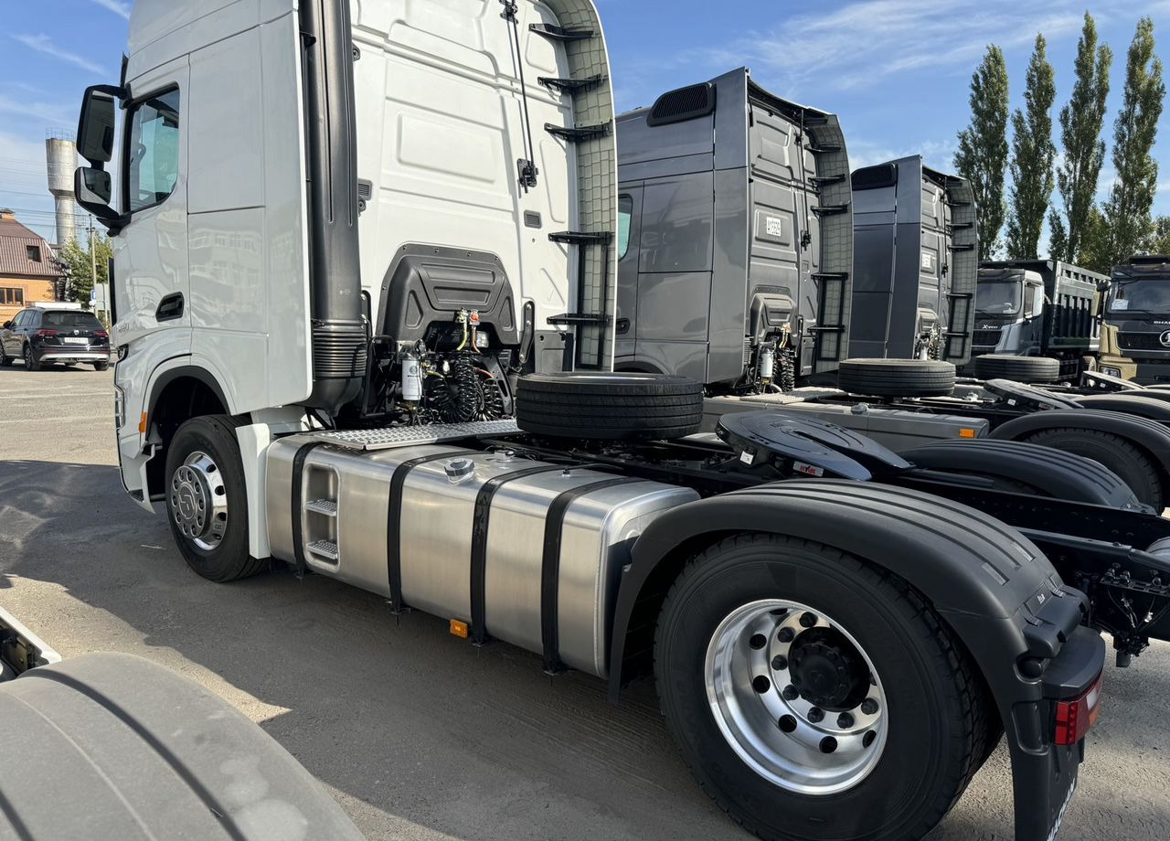 Shacman X6000 - Тягач: фото 2 Shacman X6000 - Тягач: фото 2