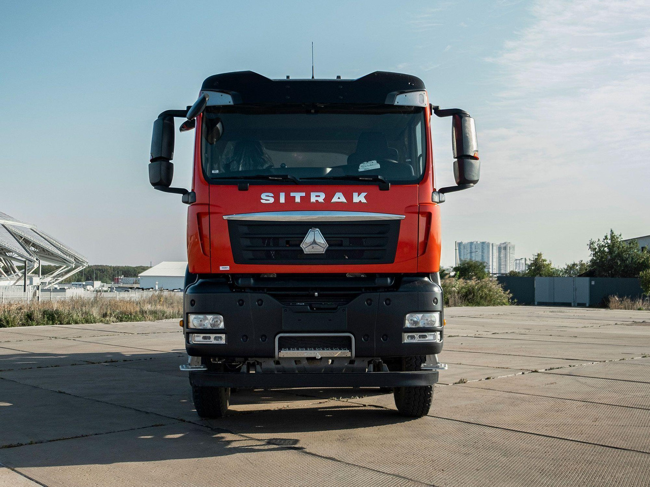 АВТОБЕТОНОСМЕСИТЕЛЬ SITRAK 8x4 12 куб.м - Автобетоносмеситель: фото 4 АВТОБЕТОНОСМЕСИТЕЛЬ SITRAK 8x4 12 куб.м - Автобетоносмеситель: фото 4
