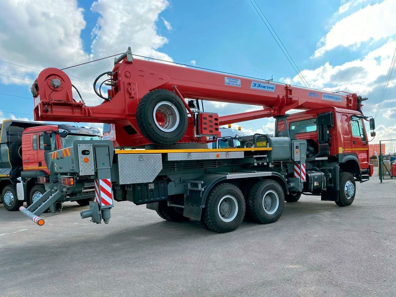 Автокран КЛИНЦЫ на шасси HOWO 6x6 полный привод - Автокран: фото 4 Автокран КЛИНЦЫ на шасси HOWO 6x6 полный привод - Автокран: фото 4