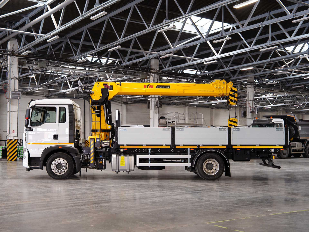 Автомобиль специальный грузовой Атлас Трейлер 4x2 c КМУ HYVA 8 тонн - Автоманипулятор: фото 2 Автомобиль специальный грузовой Атлас Трейлер 4x2 c КМУ HYVA 8 тонн - Автоманипулятор: фото 2