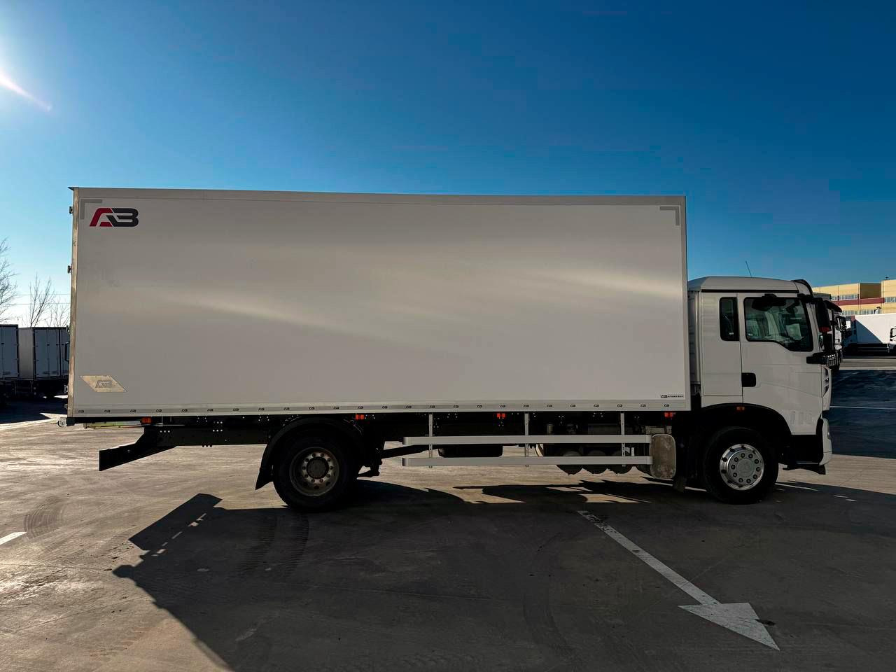 HOWO Изотермический фургон Альфаван на шасси HOWO T5G 4x2 АКПП 8400 - Изотермический грузовик: фото 2 HOWO Изотермический фургон Альфаван на шасси HOWO T5G 4x2 АКПП 8400 - Изотермический грузовик: фото 2