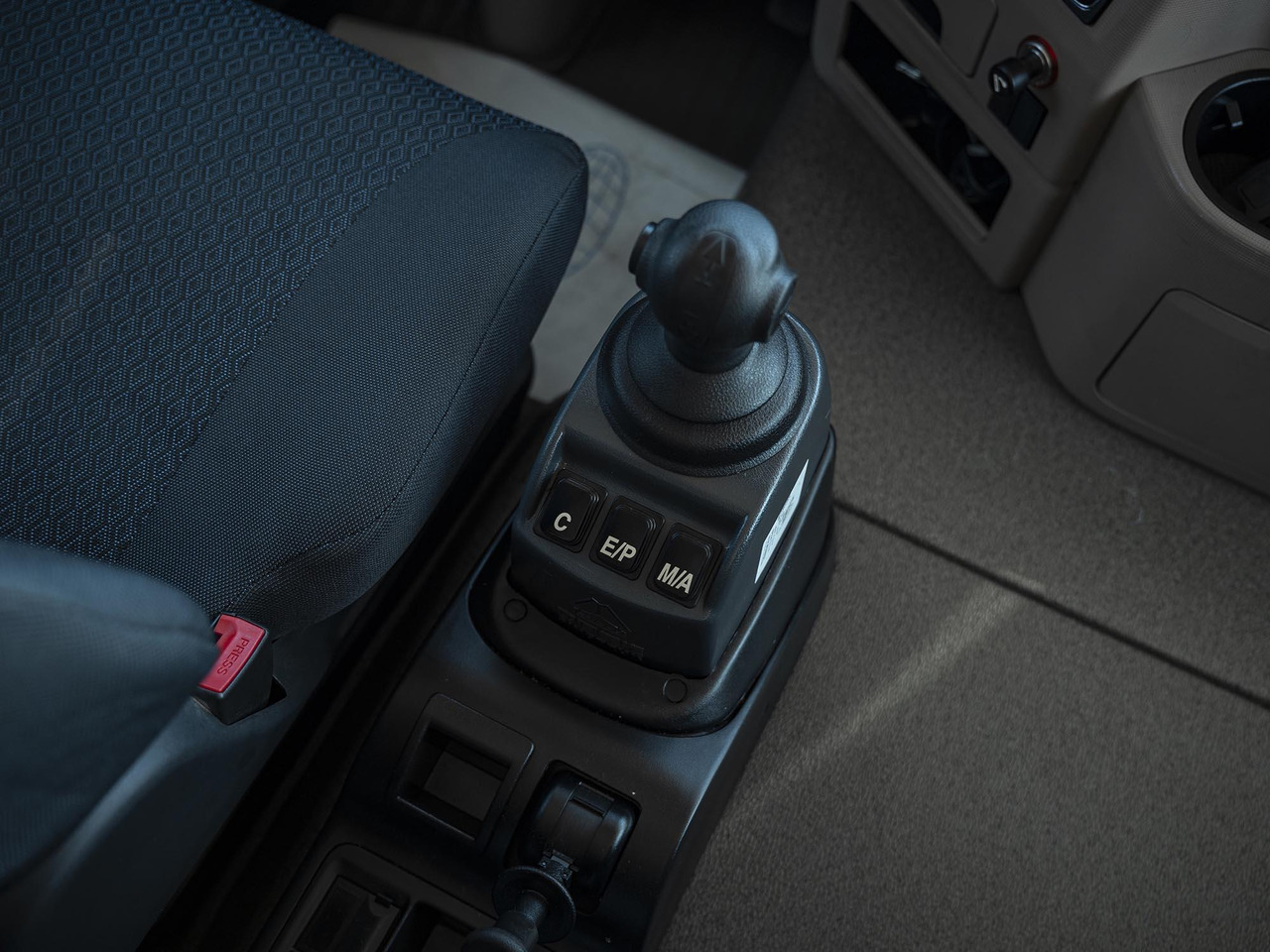 Новый Рефрижератор HOWO Рефрижераторный фургон ЗЗСА на шасси HOWO T5G 4x2 АКПП 7500: фото 13