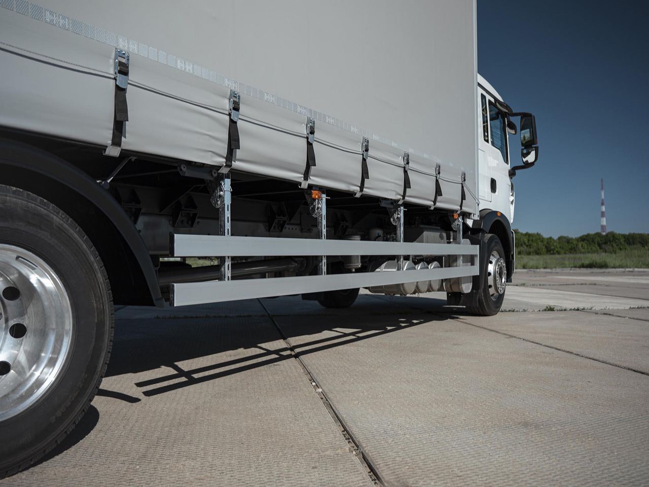 Новый Тентованный грузовик HOWO Шторный фургон Спецмобиль на шасси HOWO T5G 4x2: фото 10