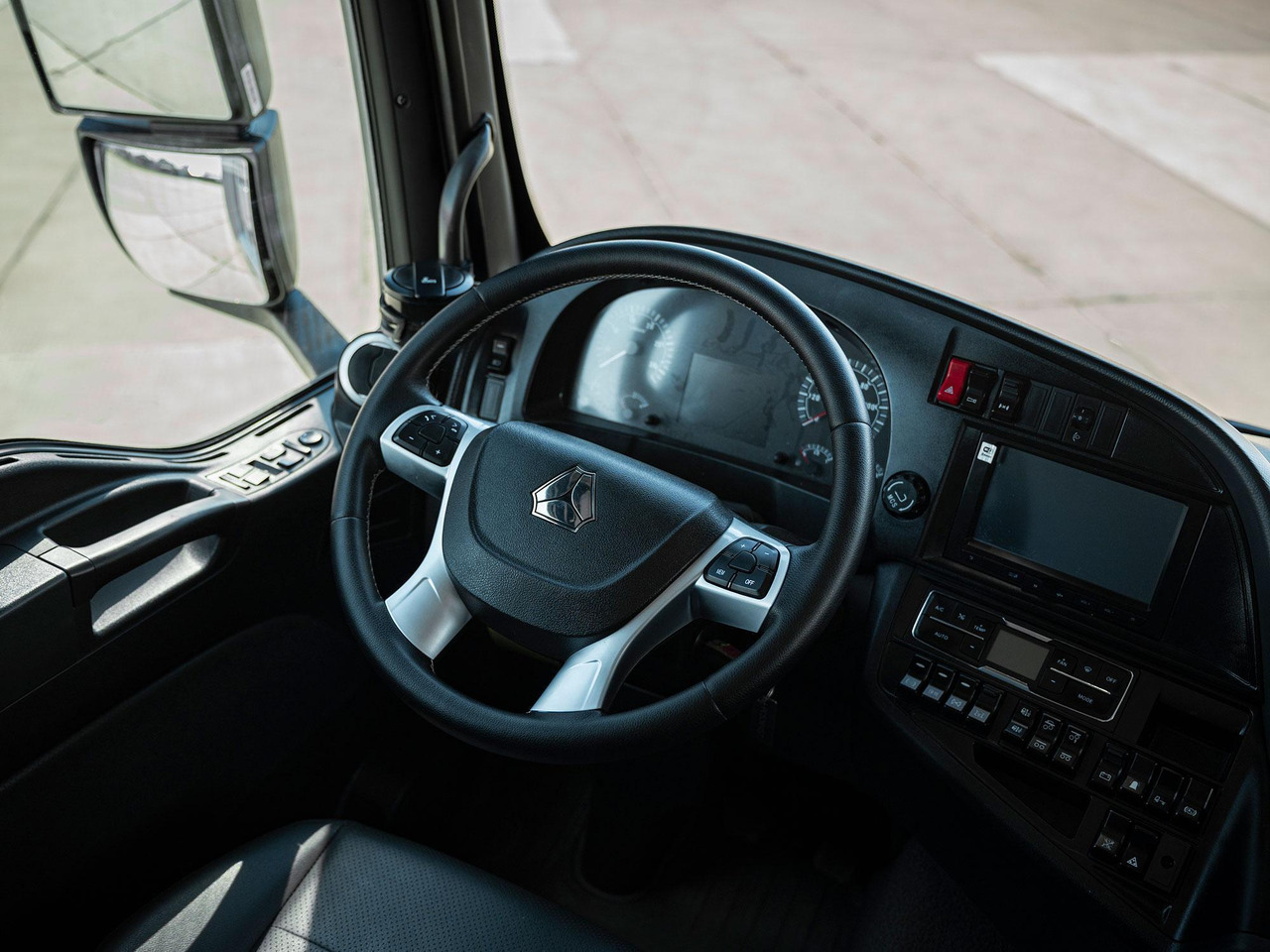 Изотермический грузовик Изотермический фургон АМЗ на шасси SITRAK С7H 6x2: фото 10 Изотермический грузовик Изотермический фургон АМЗ на шасси SITRAK С7H 6x2: фото 10