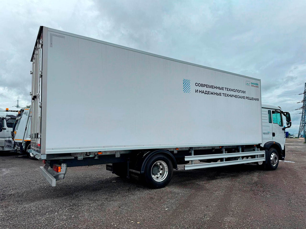 Новый Изотермический грузовик Изотермический фургон СибЕвроВэн на шасси HOWO T5G 4x2 АКПП 8200: фото 9