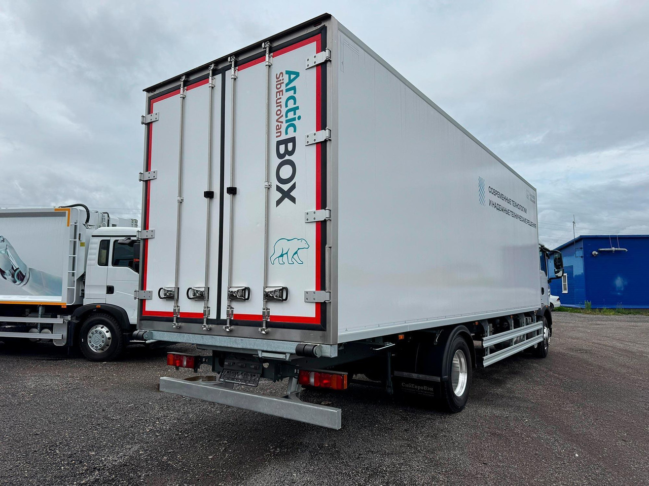 Новый Изотермический грузовик Изотермический фургон СибЕвроВэн на шасси HOWO T5G 4x2 АКПП 8200: фото 8