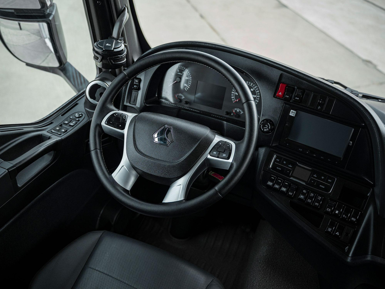 Изотермический грузовик Изотермический фургон Спецмобиль на шасси SITRAK С7H 6x2: фото 8