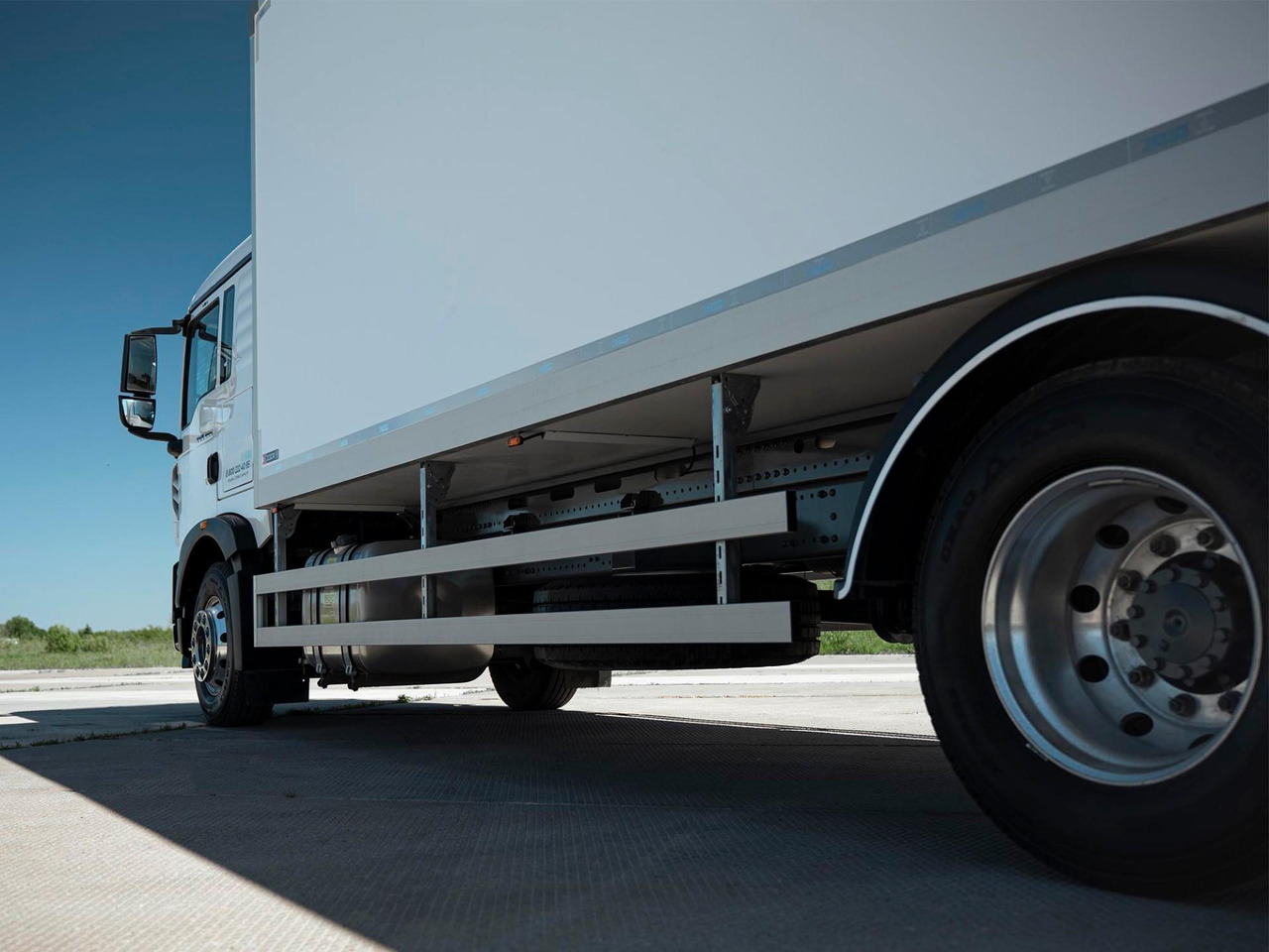 Изотермический фургон ЗЗСА на шасси HOWO T5G 4x2 АКПП+КОМ 7500 - Изотермический грузовик: фото 5 Изотермический фургон ЗЗСА на шасси HOWO T5G 4x2 АКПП+КОМ 7500 - Изотермический грузовик: фото 5