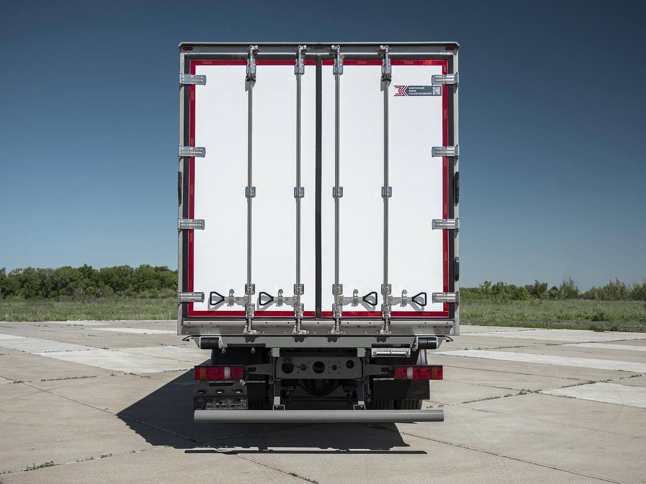 Изотермический фургон ЗЗСА на шасси HOWO T5G 4x2 МКПП 8400 - Изотермический грузовик: фото 5 Изотермический фургон ЗЗСА на шасси HOWO T5G 4x2 МКПП 8400 - Изотермический грузовик: фото 5