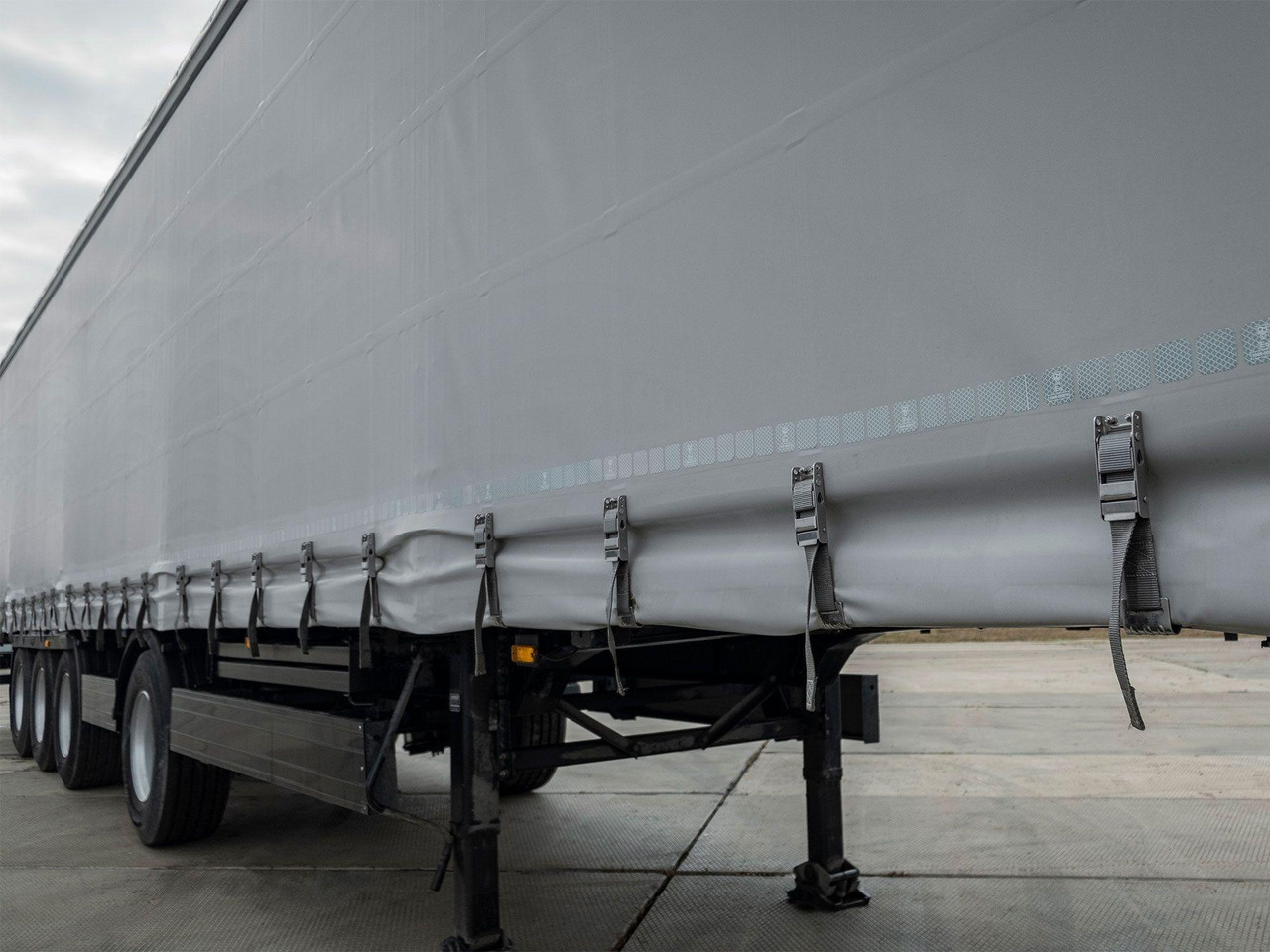 Полуприцеп шторный тентованный 110 куб. м, 16 м - Тентованный полуприцеп: фото 2 Полуприцеп шторный тентованный 110 куб. м, 16 м - Тентованный полуприцеп: фото 2