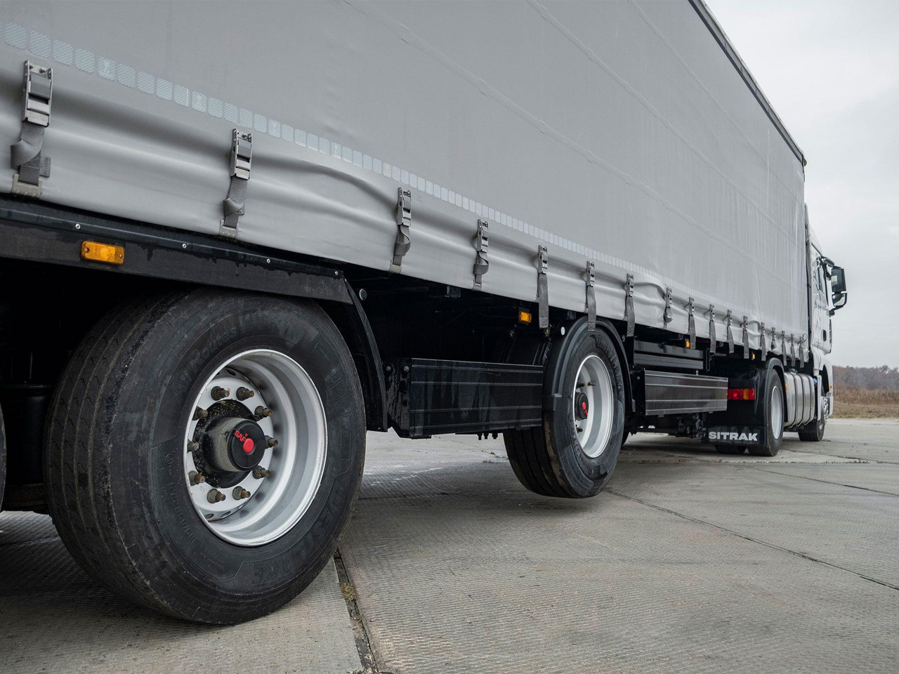 Тентованный полуприцеп Полуприцеп шторный тентованный 110 куб. м, 16 м: фото 7 Тентованный полуприцеп Полуприцеп шторный тентованный 110 куб. м, 16 м: фото 7