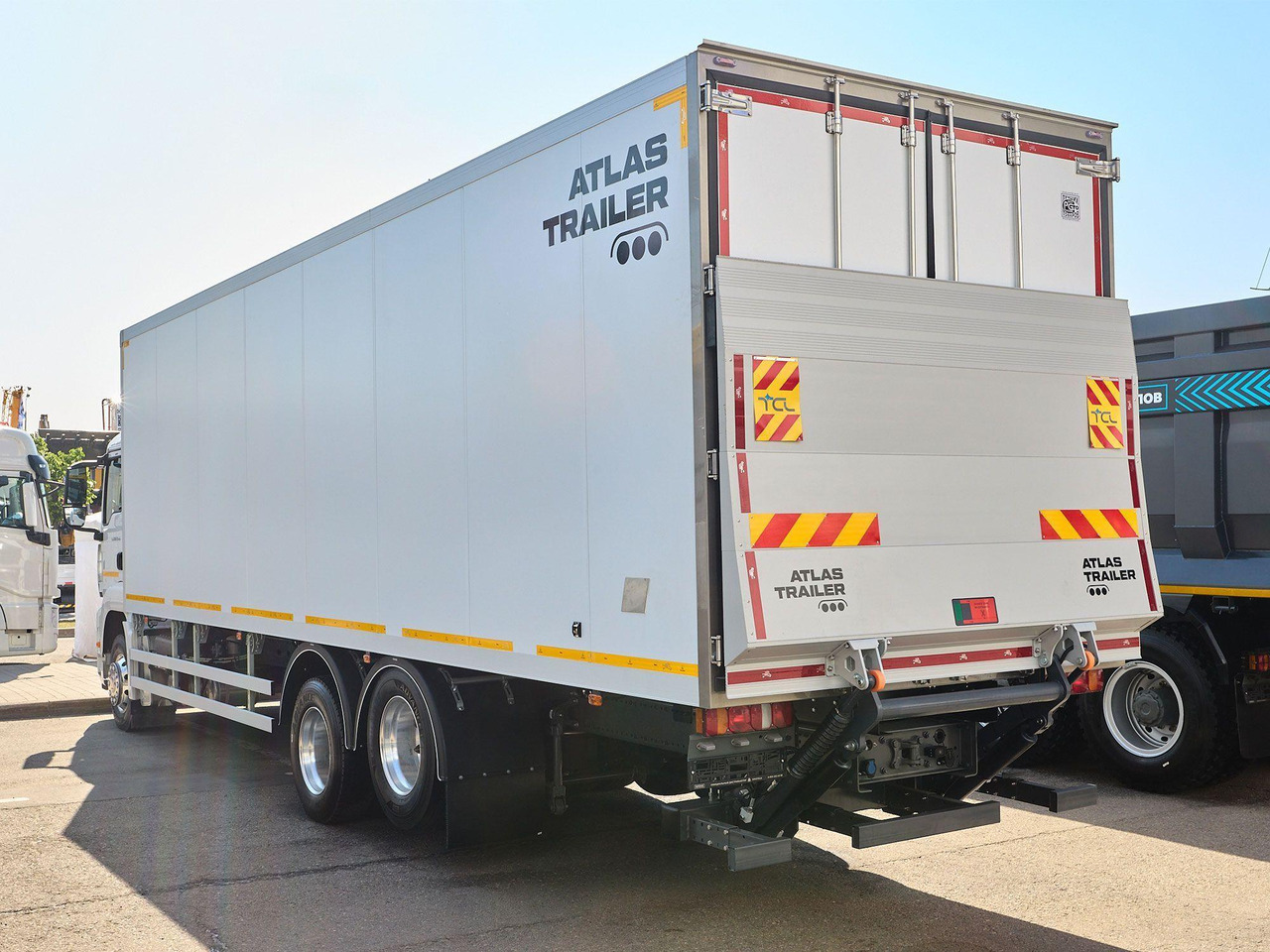 Рефрижераторный фургон АМЗ на шасси SITRAK С7H 6x2 - Рефрижератор: фото 1 Рефрижераторный фургон АМЗ на шасси SITRAK С7H 6x2 - Рефрижератор: фото 1