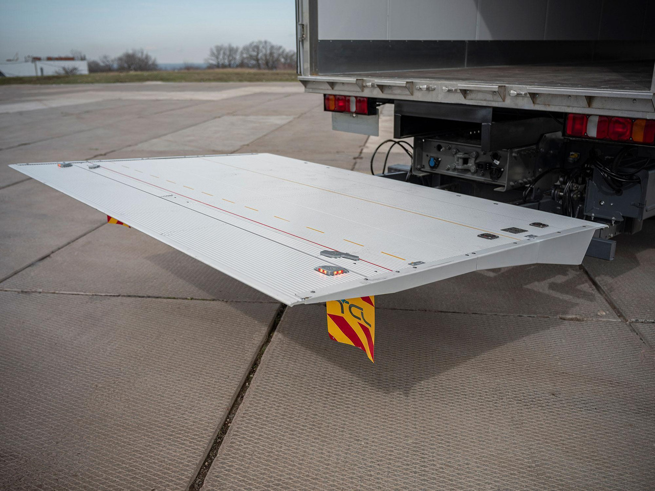 Рефрижератор Рефрижераторный фургон Спецмобиль на шасси SITRAK С7H 6x2: фото 6