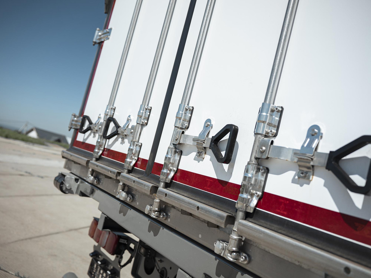 Рефрижератор Рефрижераторный фургон ЗЗСА на шасси HOWO T5G 4x2 МКПП 8400: фото 8