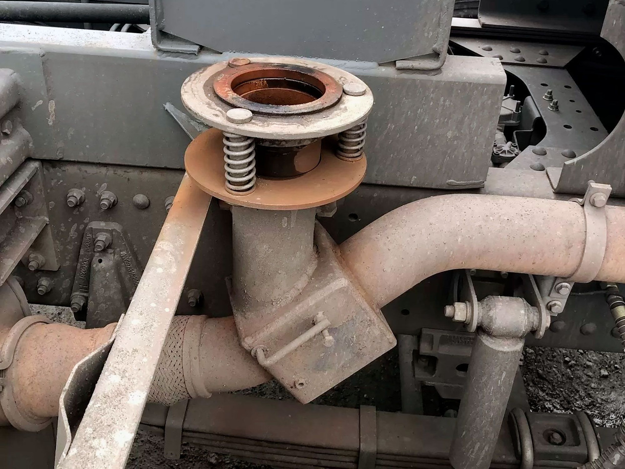 Самосвал САМОСВАЛ HOWO HW76 8x4 CNG 26,2 куб.м 380 МКПП: фото 6