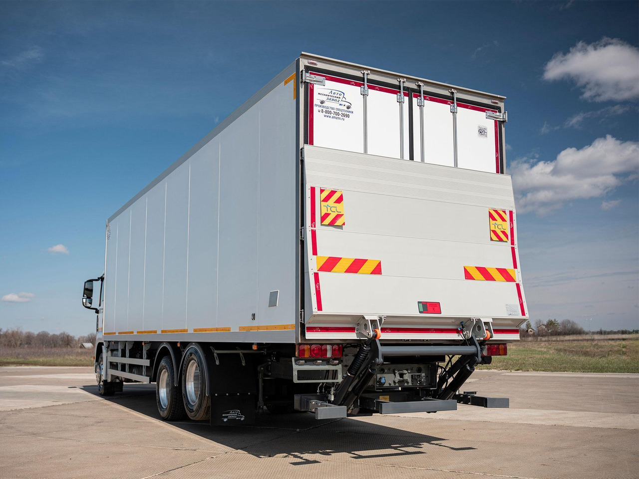 SITRAK Изотермический фургон АМЗ на шасси SITRAK С7H 6x2 - Изотермический грузовик: фото 3 SITRAK Изотермический фургон АМЗ на шасси SITRAK С7H 6x2 - Изотермический грузовик: фото 3