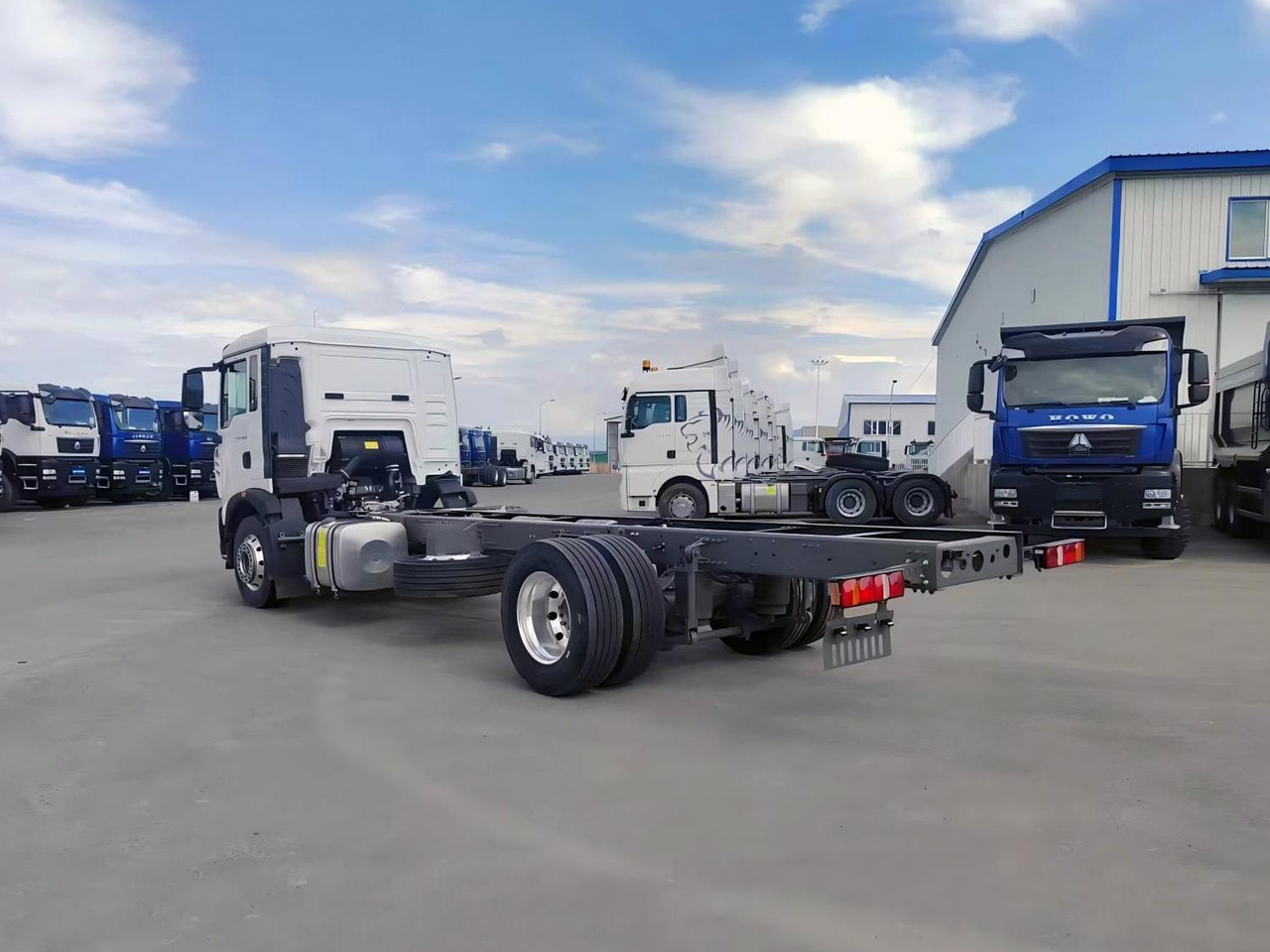 Шасси HOWO T5G 4x2 280 пневма, АКПП, 4700 - Грузовик-шасси: фото 3 Шасси HOWO T5G 4x2 280 пневма, АКПП, 4700 - Грузовик-шасси: фото 3