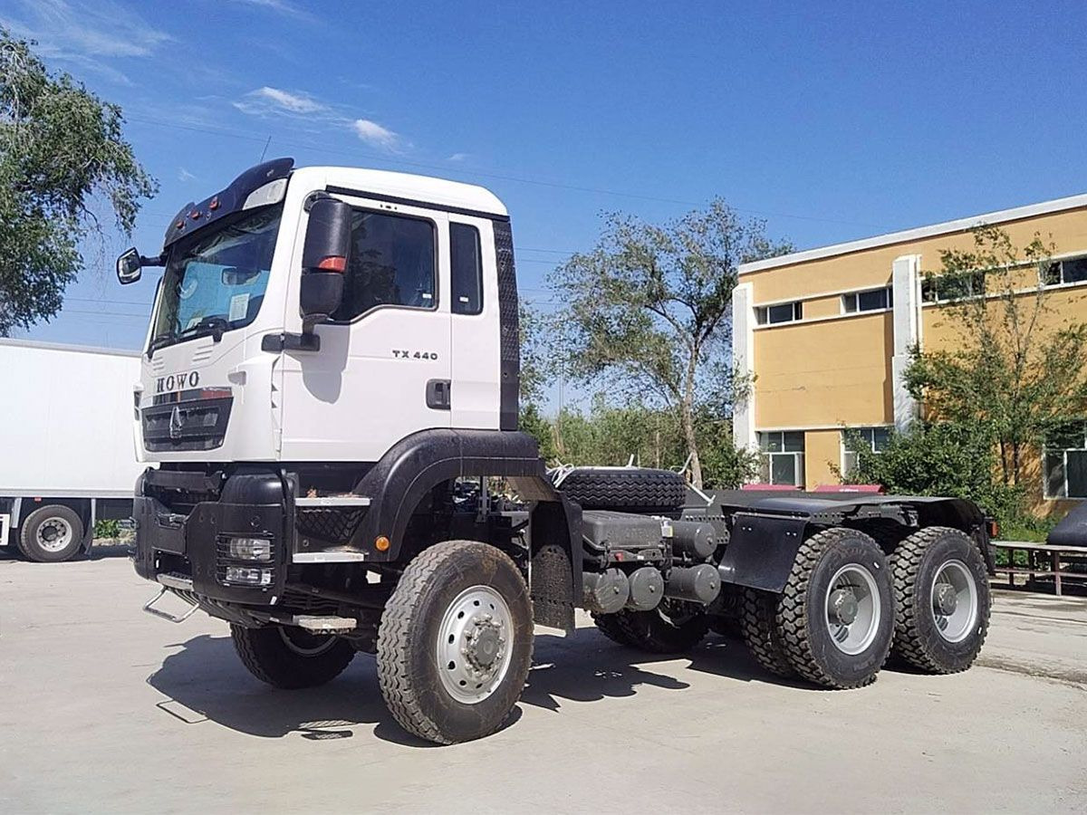 Шасси HOWO T5G 6х6 440 рессоры, МКПП+КОМ, 3600 - Грузовик-шасси: фото 1 Шасси HOWO T5G 6х6 440 рессоры, МКПП+КОМ, 3600 - Грузовик-шасси: фото 1
