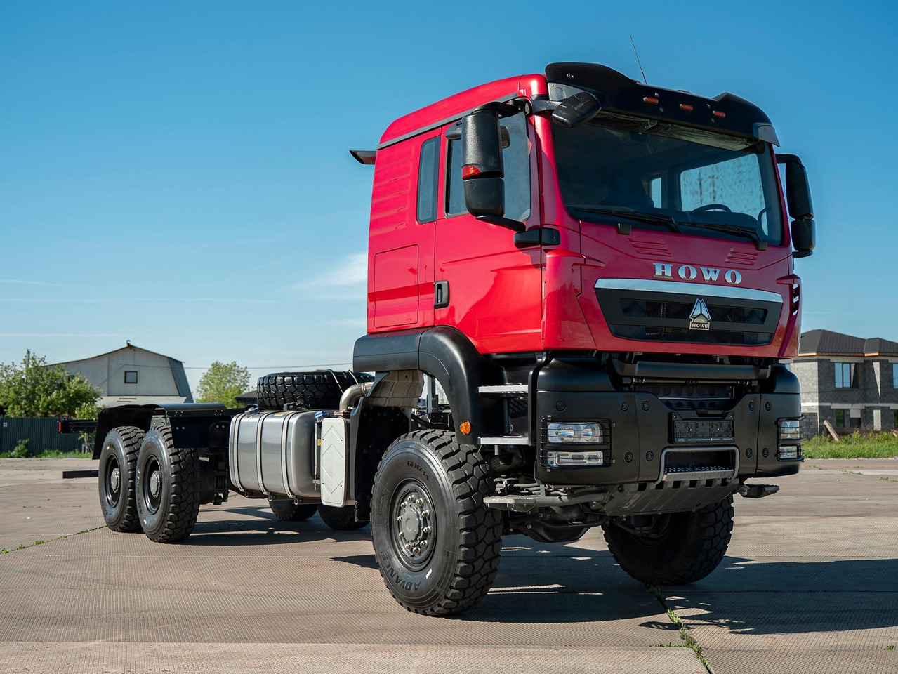Новый Грузовик-шасси Шасси HOWO T5G 6х6 480 рессоры, МКПП+КОМ, 5200: фото 10