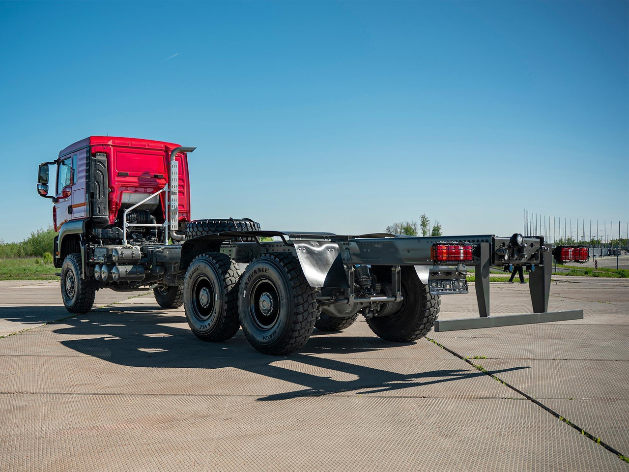 Шасси HOWO T5G 6х6 480 рессоры, МКПП+КОМ, 5200 - Грузовик-шасси: фото 3 Шасси HOWO T5G 6х6 480 рессоры, МКПП+КОМ, 5200 - Грузовик-шасси: фото 3