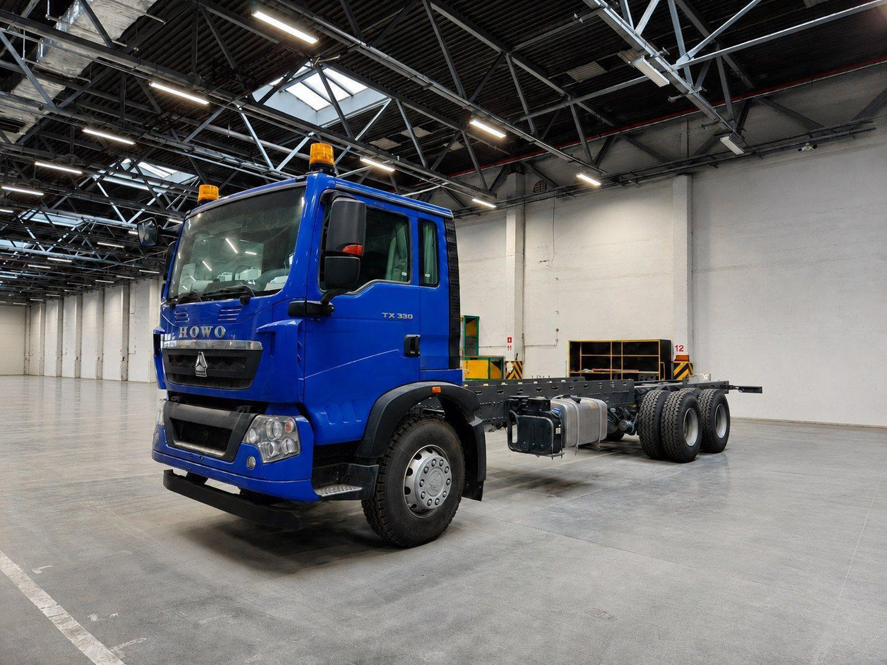 Шасси HOWO TX PRO 6x4 330 рессоры, МКПП+КОМ, 5800 - Грузовик-шасси: фото 1 Шасси HOWO TX PRO 6x4 330 рессоры, МКПП+КОМ, 5800 - Грузовик-шасси: фото 1