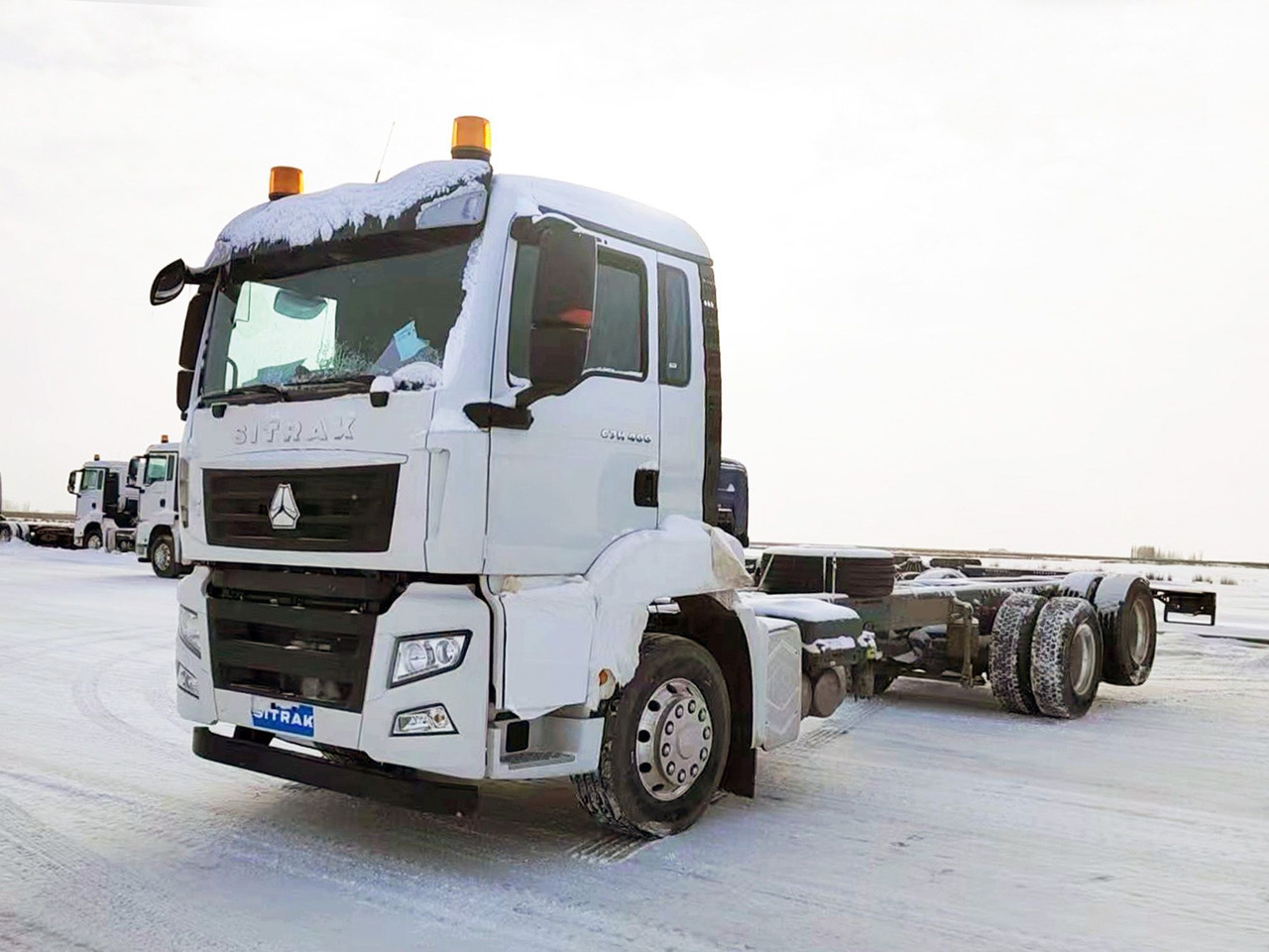 Шасси SITRAK C7H 6x2 400 пневма, АКПП+КОМ, M, 5500 - Грузовик-шасси: фото 1 Шасси SITRAK C7H 6x2 400 пневма, АКПП+КОМ, M, 5500 - Грузовик-шасси: фото 1