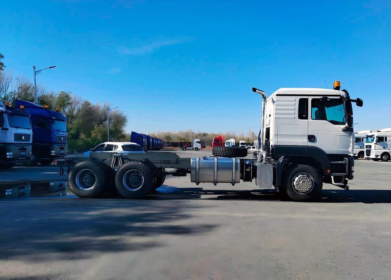 Шасси SITRAK C7H 6x4 480 рессоры, МКПП+КОМ, 5100 - Грузовик-шасси: фото 4 Шасси SITRAK C7H 6x4 480 рессоры, МКПП+КОМ, 5100 - Грузовик-шасси: фото 4