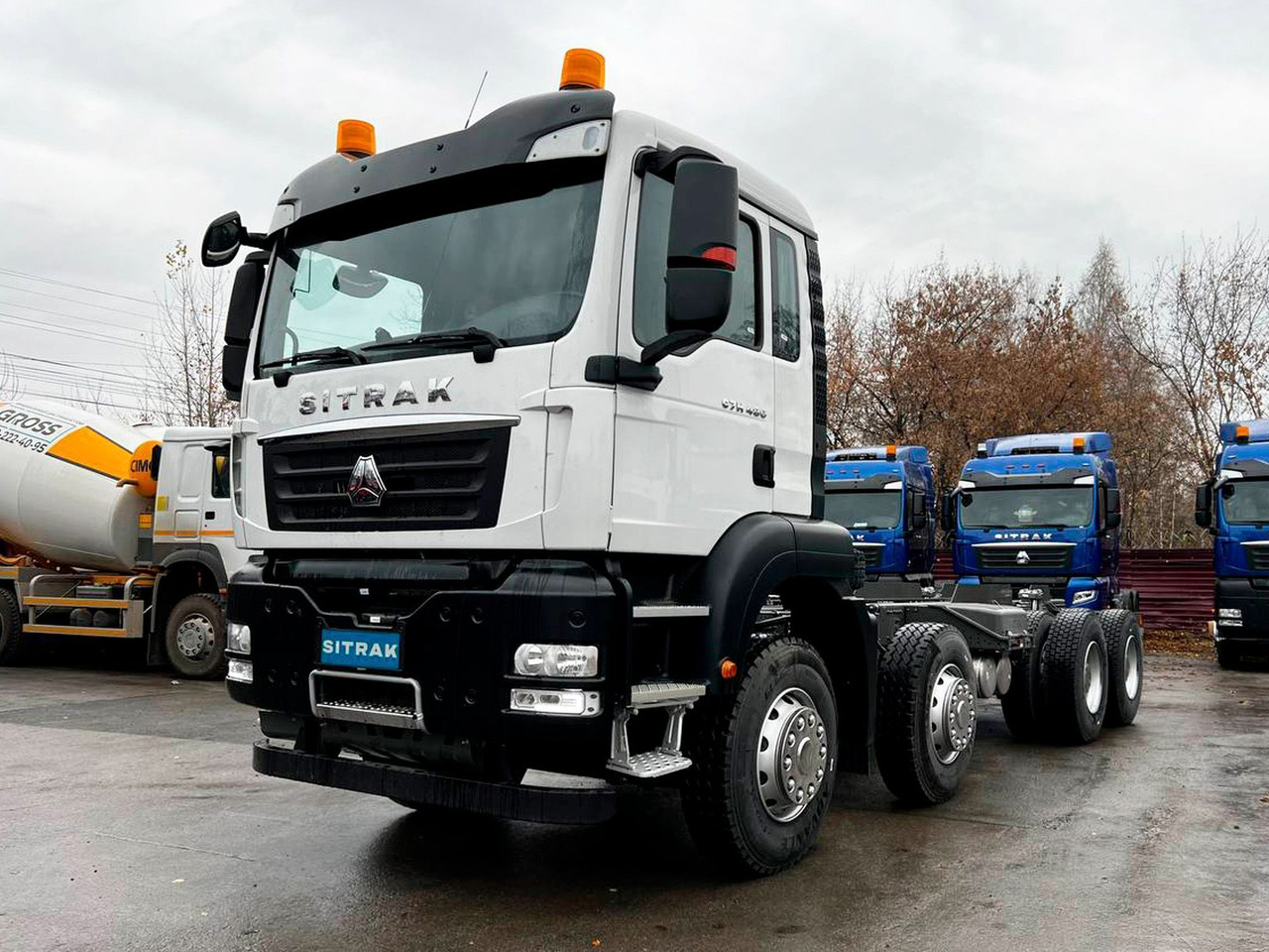 Шасси SITRAK C7H 8x4 480 рессоры, АКПП+КОМ, 3000 - Грузовик-шасси: фото 1 Шасси SITRAK C7H 8x4 480 рессоры, АКПП+КОМ, 3000 - Грузовик-шасси: фото 1